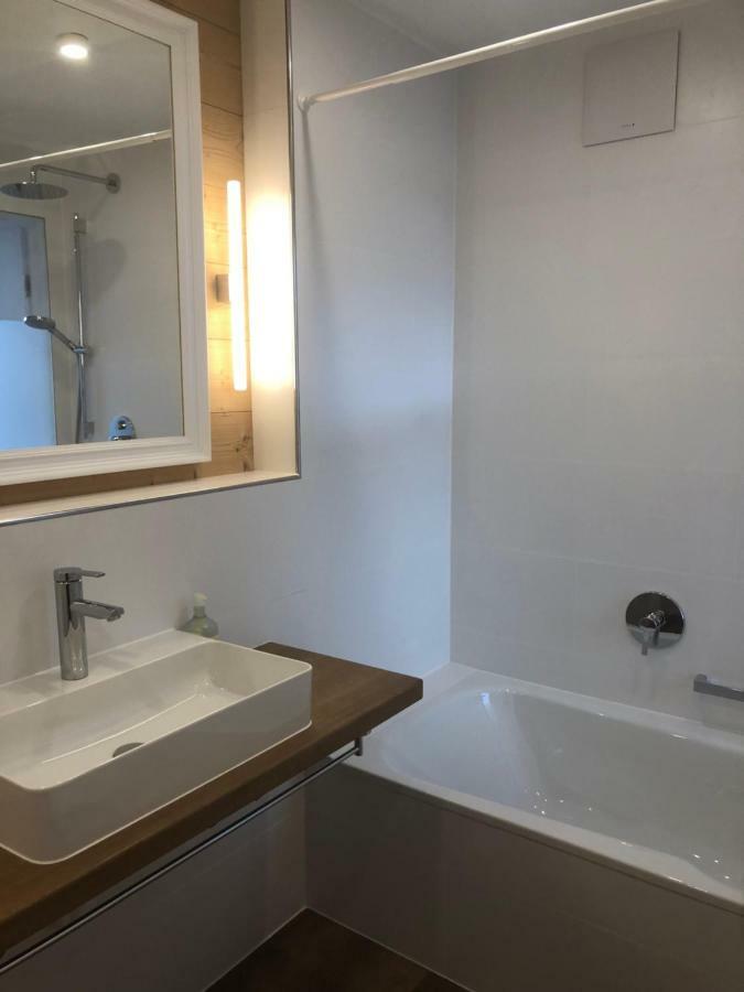 Apartment Dachjuchhe Zum See - Grosszugige 3-Zimmer-Dachgeschoss-Wohnung, Top Modern Und Sehr Zentral ชลีเอร์ซี ภายนอก รูปภาพ